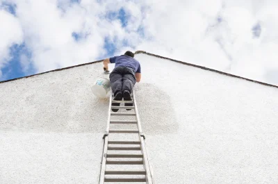 Peinture extérieure à Saint-Martin-la-Plaine — façades et ravalement